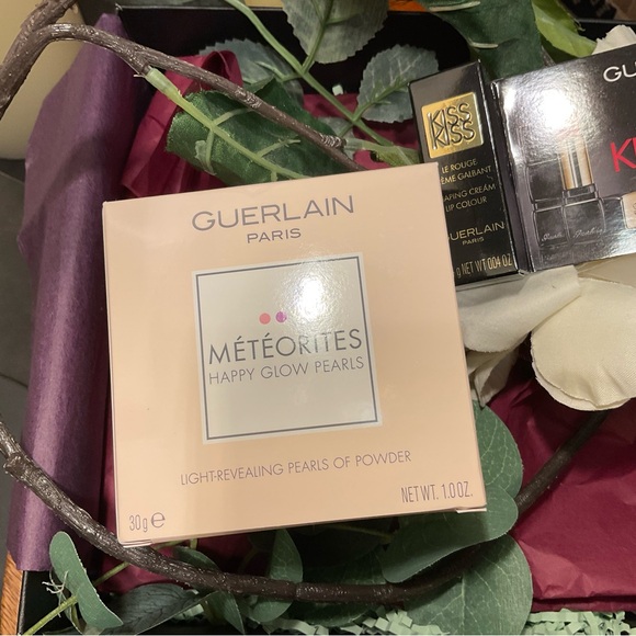 Guerlain face light-enhancing collection set - Picture 2 of 16